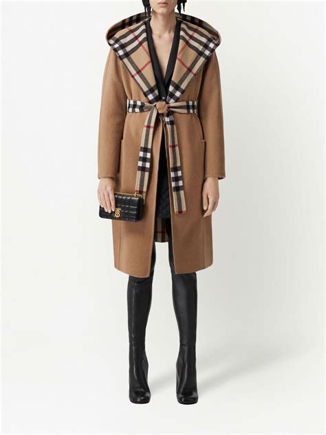 Abrigo burberry Continuara.org