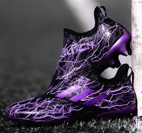 Adidas glitch Continuara.org