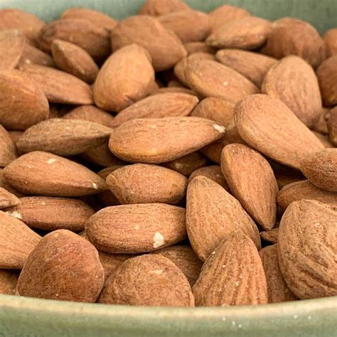 Almendra natural cruda Continuara.org