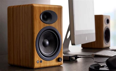 Altavoces stereo Continuara.org