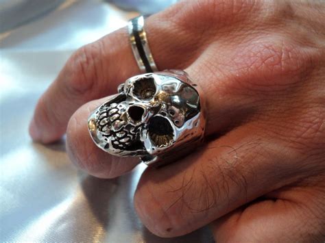 Anillo calavera plata Continuara.org