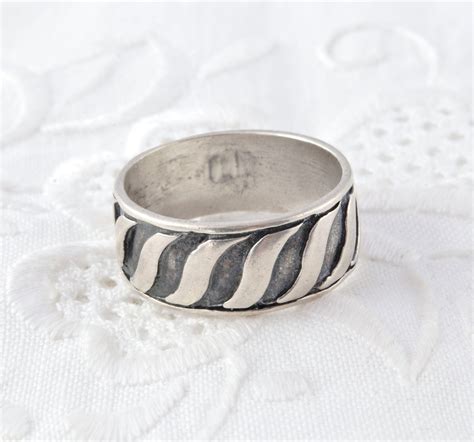 Anillo raya Continuara.org