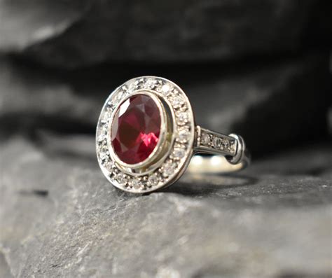 Anillo vintage rubi Continuara.org