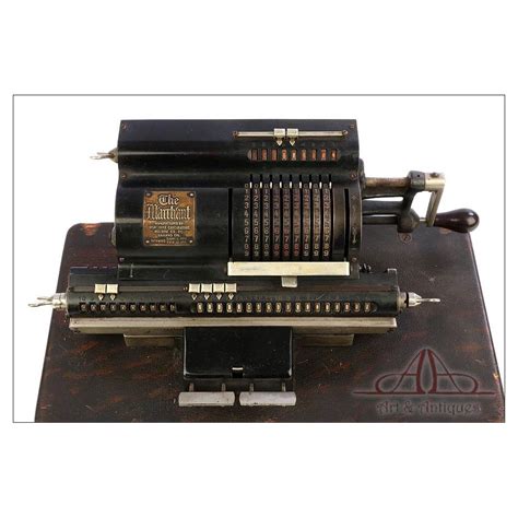 Antigua calculadora mecanica Continuara.org