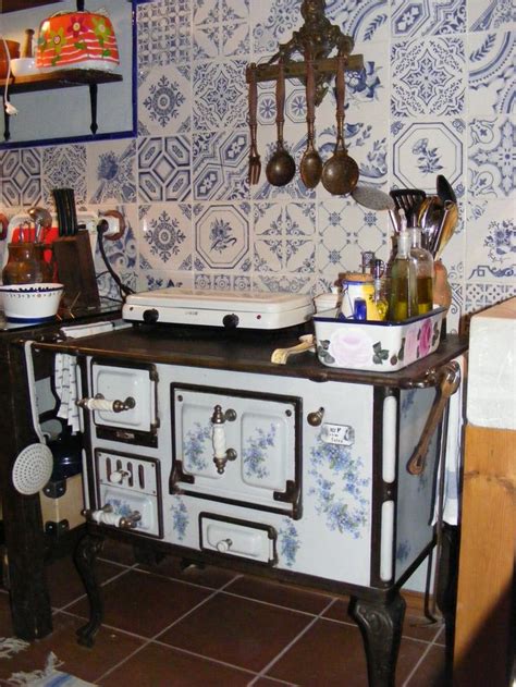 Antigua cocina esmaltada Continuara.org