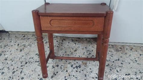 Antigua mesita madera Continuara.org