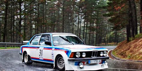 Antiguo coche rally Continuara.org