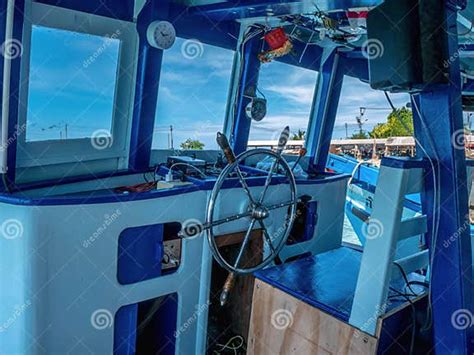 Asiento conductor barco Continuara.org