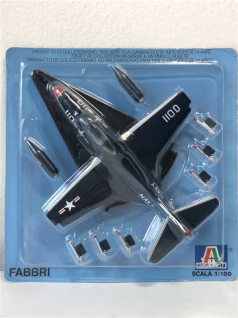 Avion militar metal Continuara.org