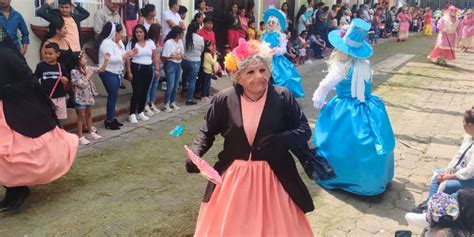 Baile disfraces las Continuara.org