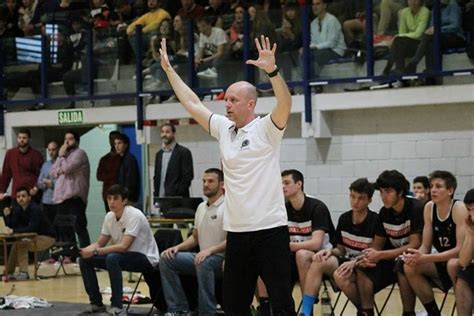 Baloncesto entrenador Continuara.org