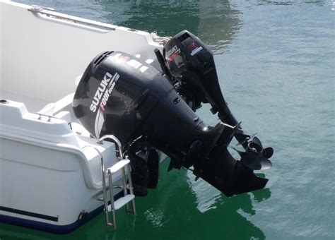 Barco motor fuera Continuara.org
