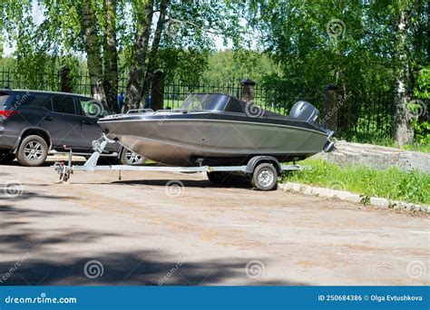 Barco motor remolque Continuara.org