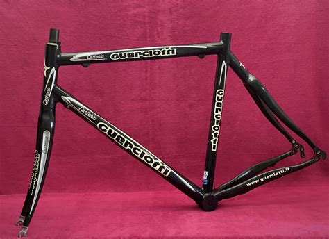 Bici carbono dedacciai Continuara.org