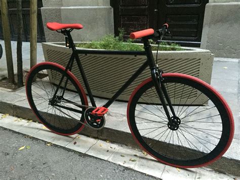 Bici fixie roja Continuara.org