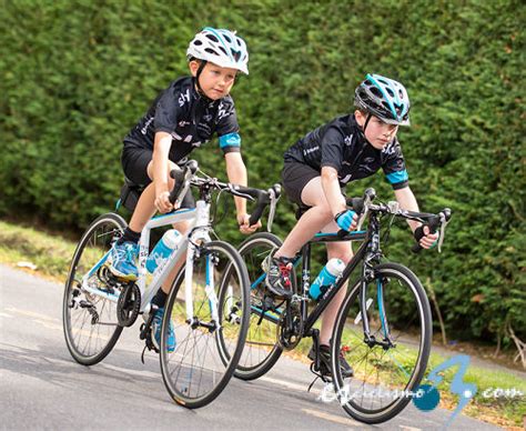 Bicicleta carretera ninos Continuara.org