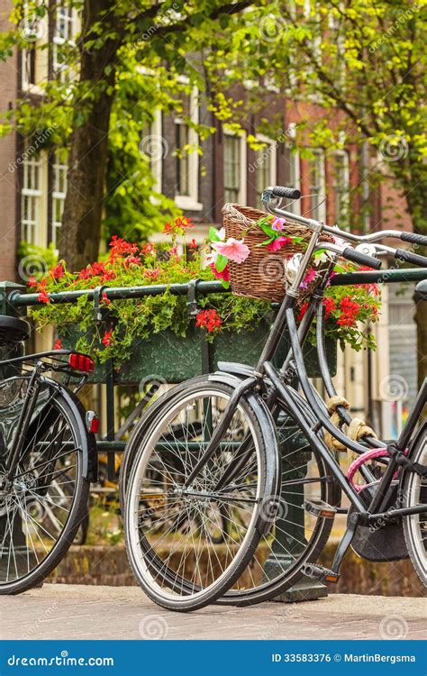 Bicicleta holandesa ciudad Continuara.org