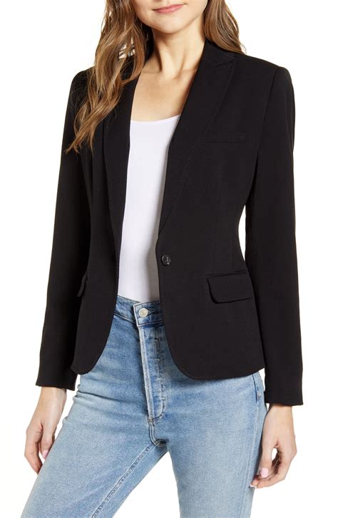 Blazer negra Continuara.org