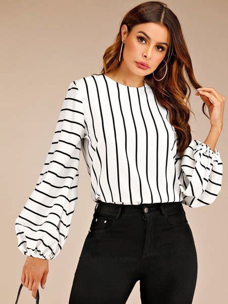 Blusa blanca negra Continuara.org