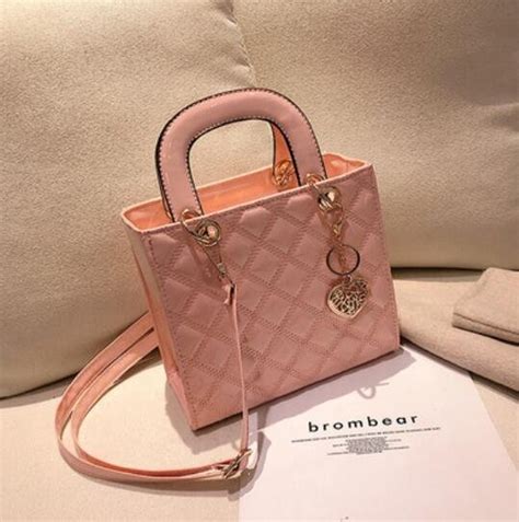 Bolso mano marca Continuara.org