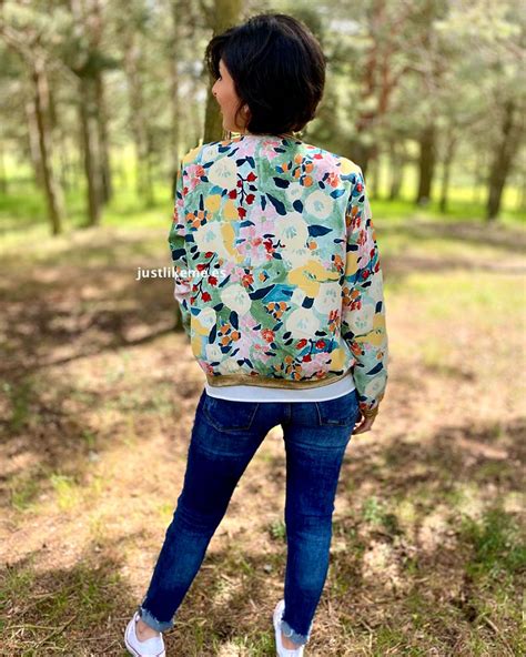 Bomber estampada Continuara.org