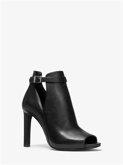 Botas abiertas estilo Continuara.org