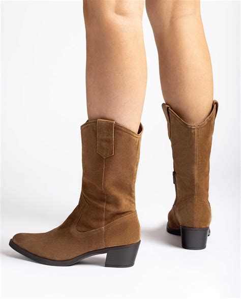 Botas ante cana Continuara.org