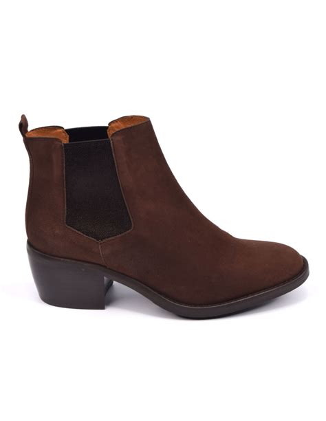Botas ante marron Continuara.org