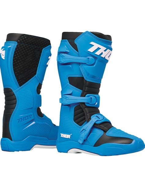 Botas azules marca Continuara.org