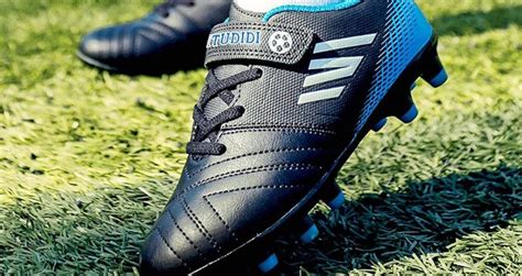 Botas futbol cesped Continuara.org