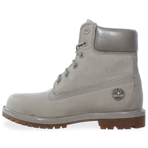 Botas grises Continuara.org