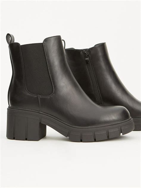 Botas inside Continuara.org