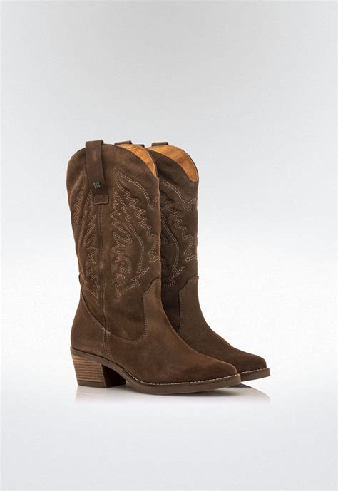 Botas marron Continuara.org
