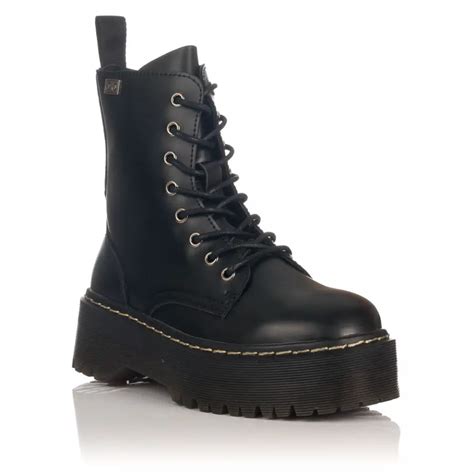 Botas negras Continuara.org