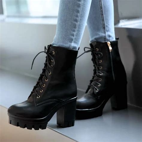 Botas nuevas punta Continuara.org