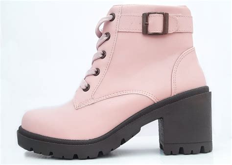 Botas rosas Continuara.org