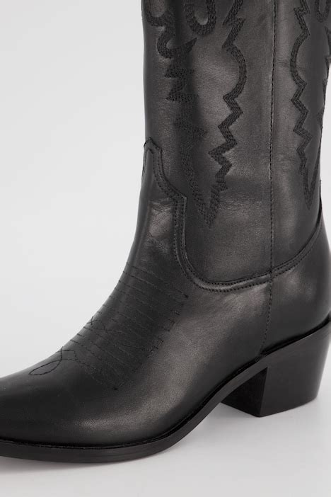 Botas tipo cowboy Continuara.org