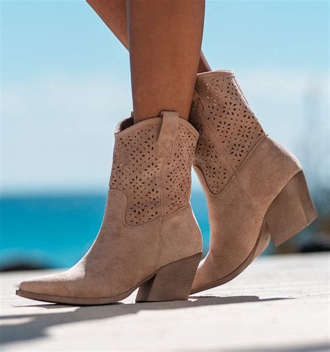 Botas verano Continuara.org