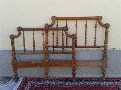 Cabecero madera antiguo Continuara.org