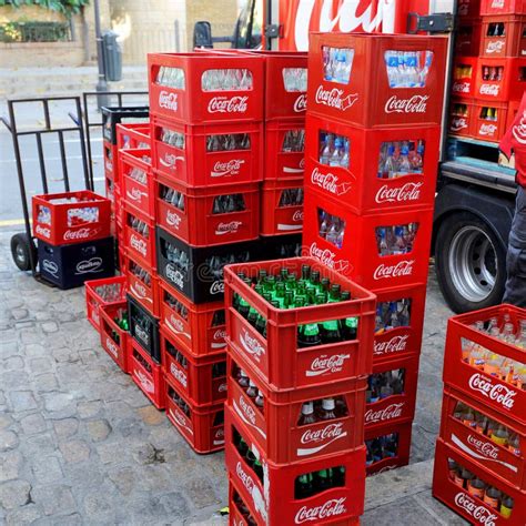 Cajas botellas vacias Continuara.org