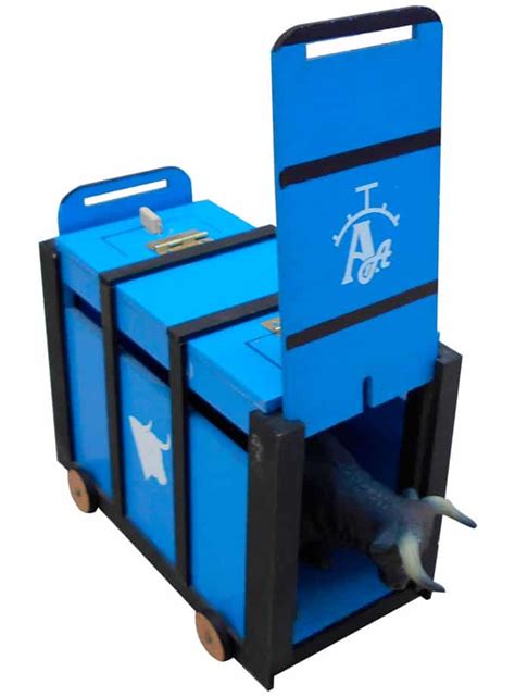 Cajon toros juguete Continuara.org