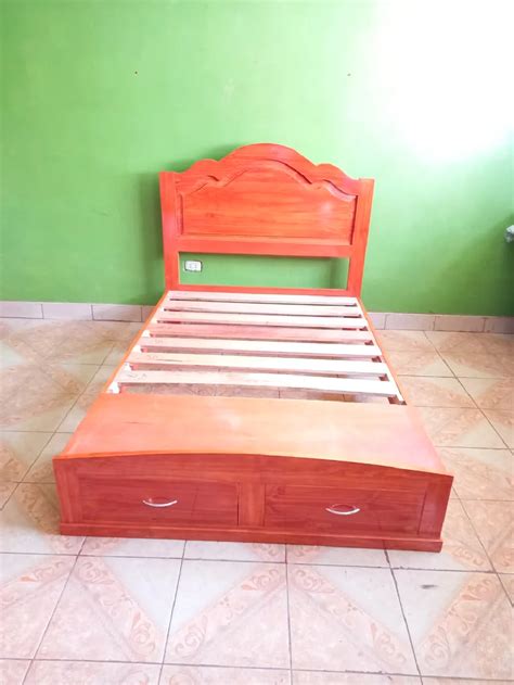 Cama madera pino Continuara.org