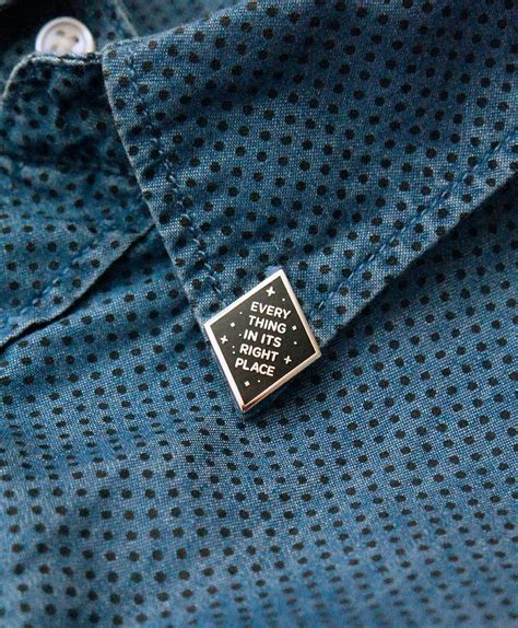 Camisa estilo pin Continuara.org