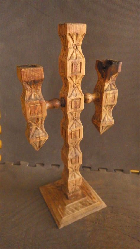 Candelabro antiguo madera Continuara.org