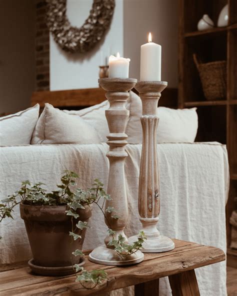 Candelabros madera Continuara.org