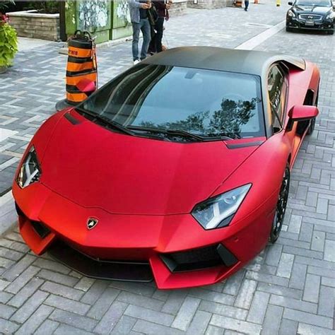 Carro rojo tres Continuara.org