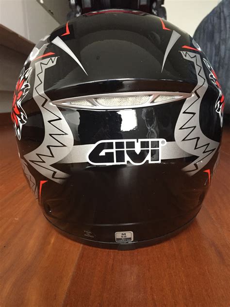 Casco usado solo Continuara.org