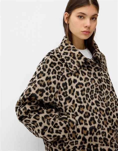 Cazadora animal print Continuara.org
