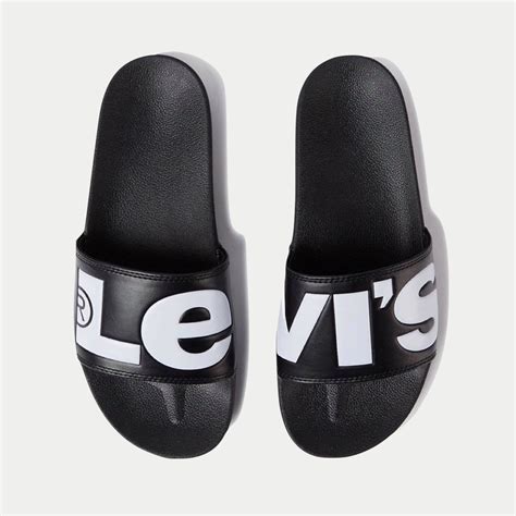 Chanclas levis Continuara.org
