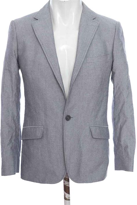 Chaqueta color gris Continuara.org